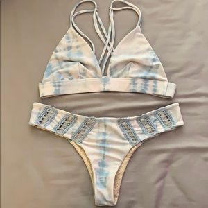 Acacia Set